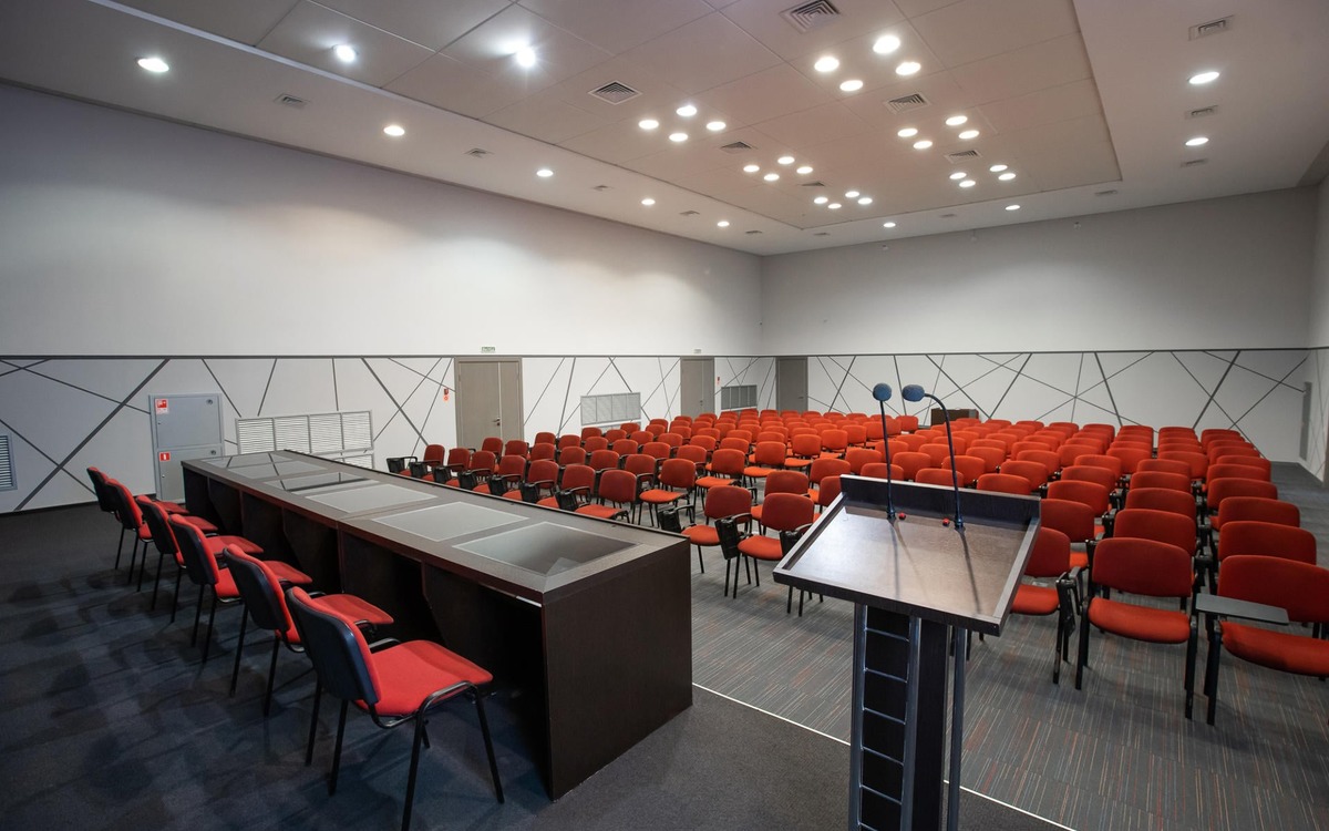 Меблировка конференц-залов и переговорных комнат - LeadFactory